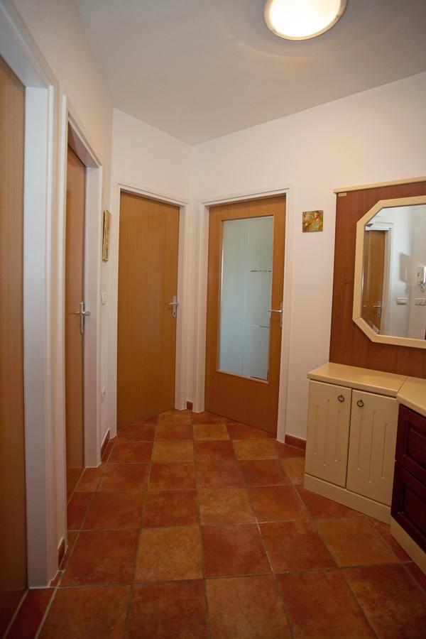Apartment Pia روفينج المظهر الخارجي الصورة